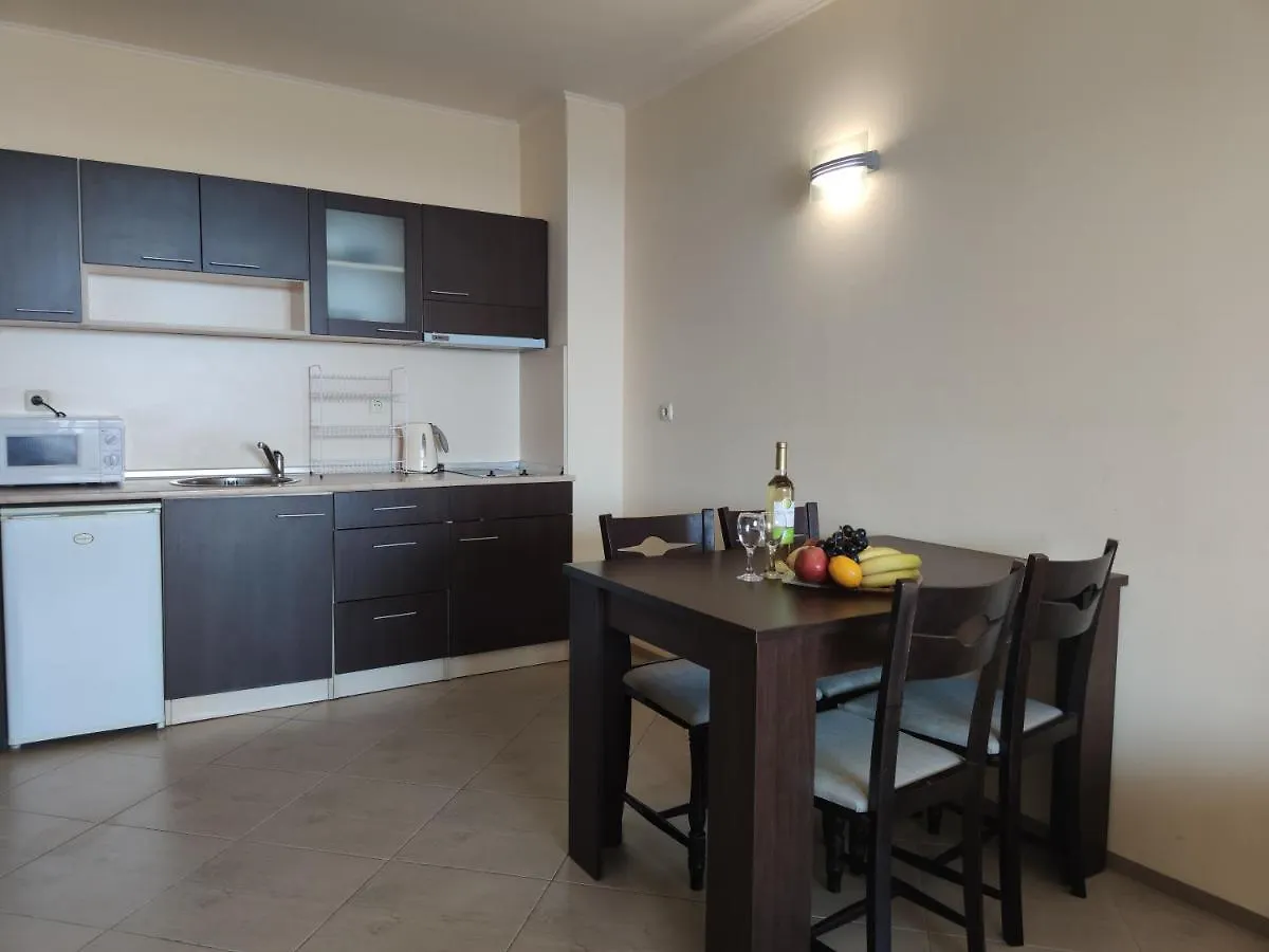 Europroperties Nikea Park غولدن ساندز