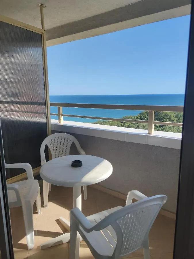 Europroperties Nikea Park غولدن ساندز